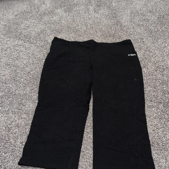 Black Capri pants - Picture 1 of 7